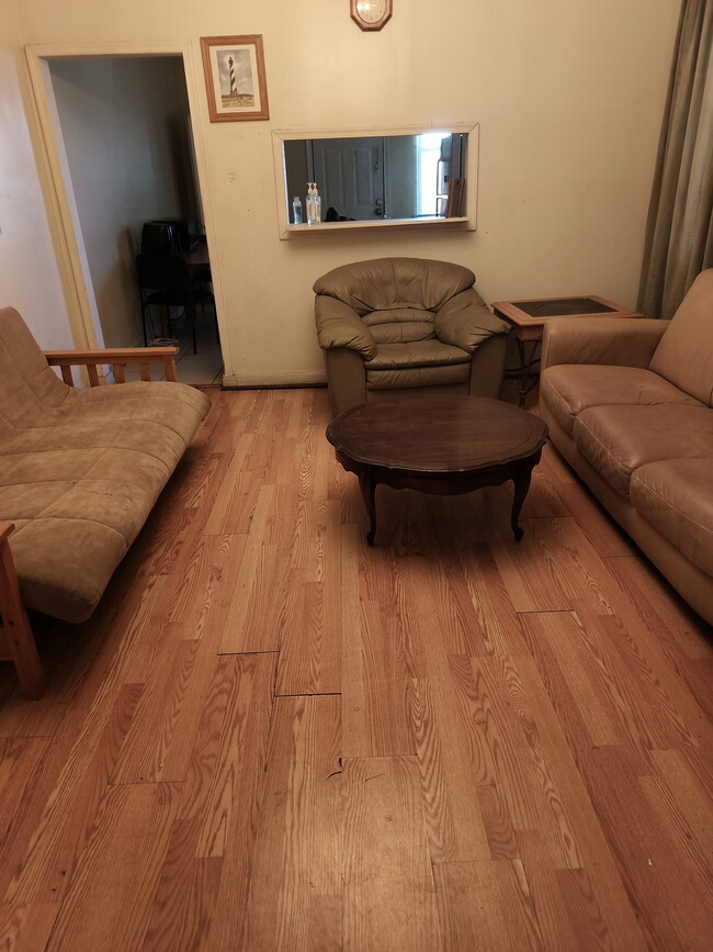 Photo - 1615 N Ellamont St