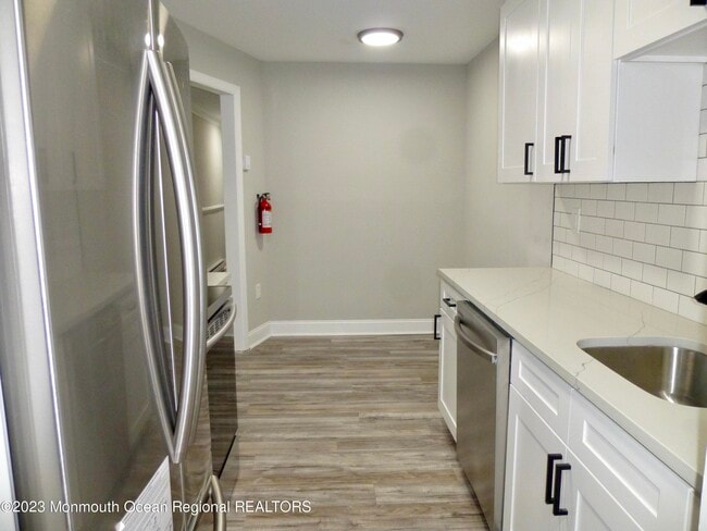 Photo - 127 Amberly Dr