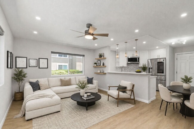 Photo - Stunning, Serene and Modern Luxury! Unit 2423