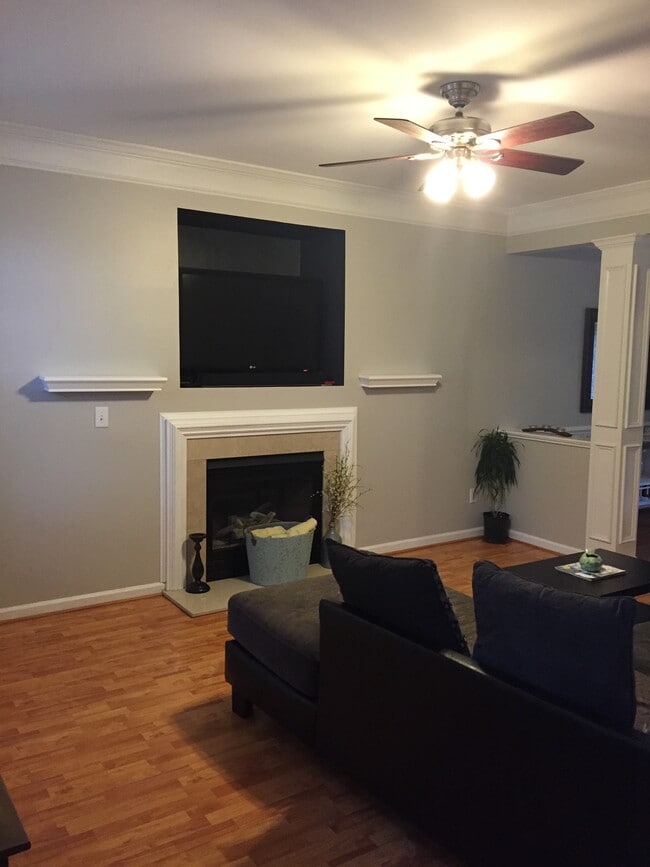 Photo - 4101 Woodbury Terrace NW