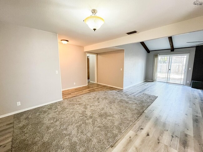 Photo - 5533 Briargrove Dr