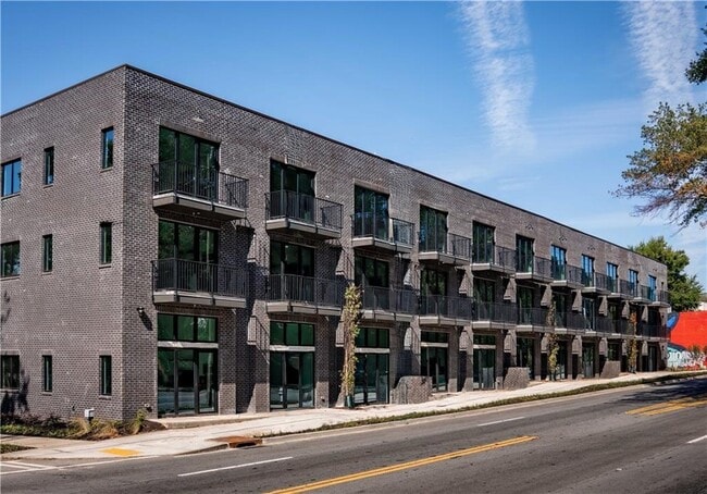 Building Photo - 1160 Gracewood Ave SE Unit 312