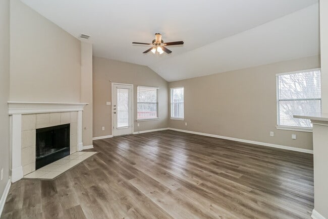 Photo - 200 N Crossing Trail