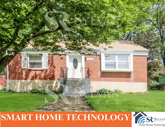 Building Photo - Cute, cozy and comfortable