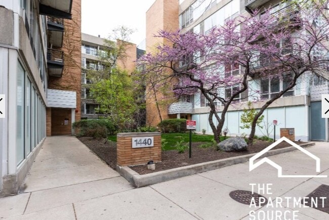 Photo - 1440 S Michigan Ave Unit 2