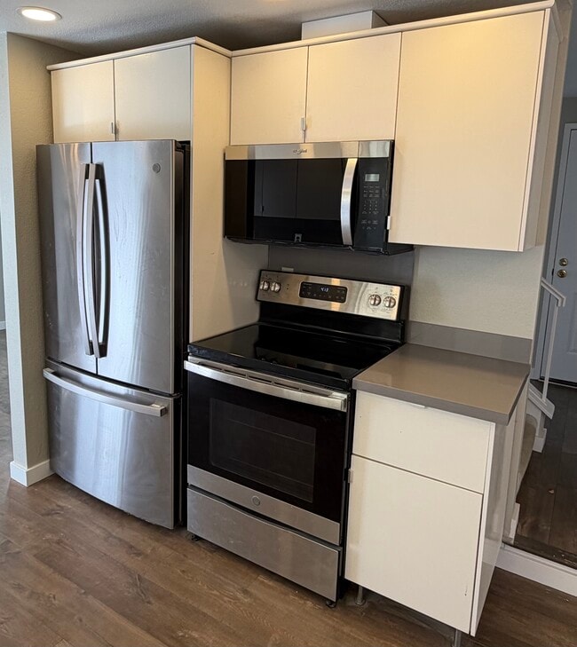 Photo - 34179 Tony Ter