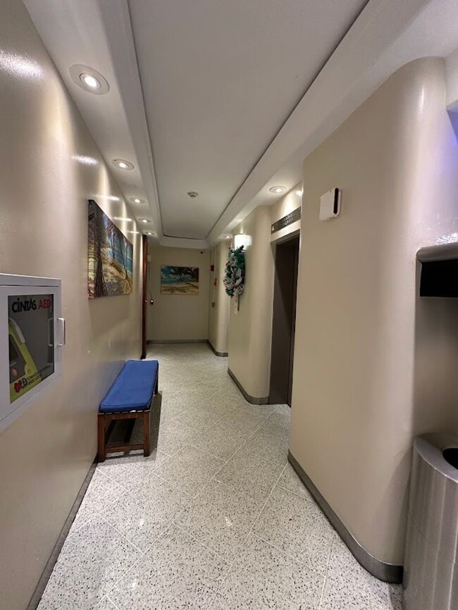 Photo - Harbor Square READY TO MOVE IN 1 bed, 1 bath with 1 parking, utilities included, walk to the conv... Unit 19C