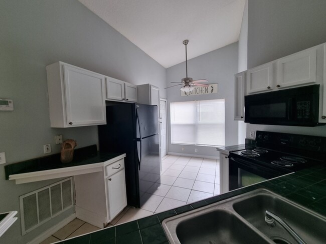 Photo - 3 Bedroom 2 Bath home in St. Cloud for RENT!