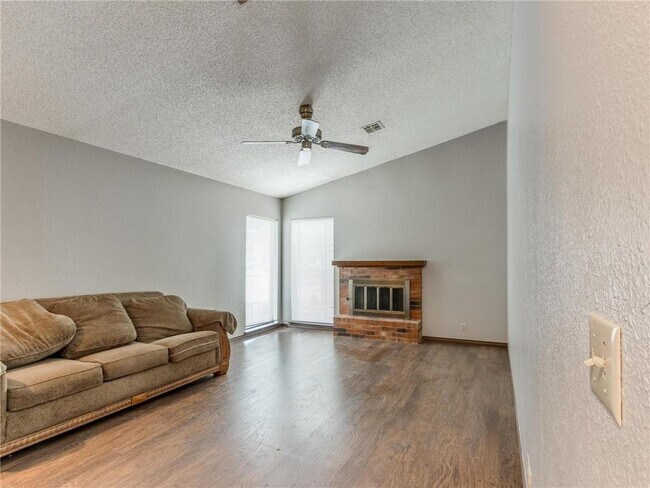 Photo - 1220 Sequoyah St