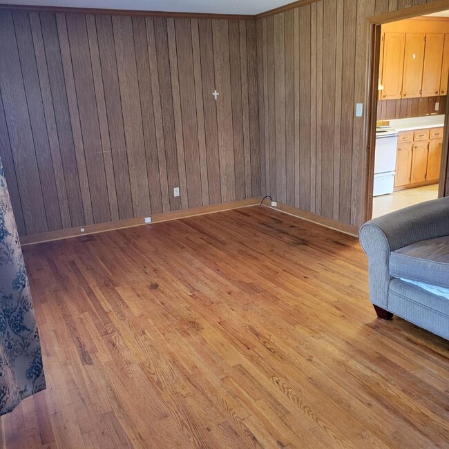 Photo - 809 Church St