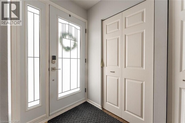 Photo - 206 6th Ave E