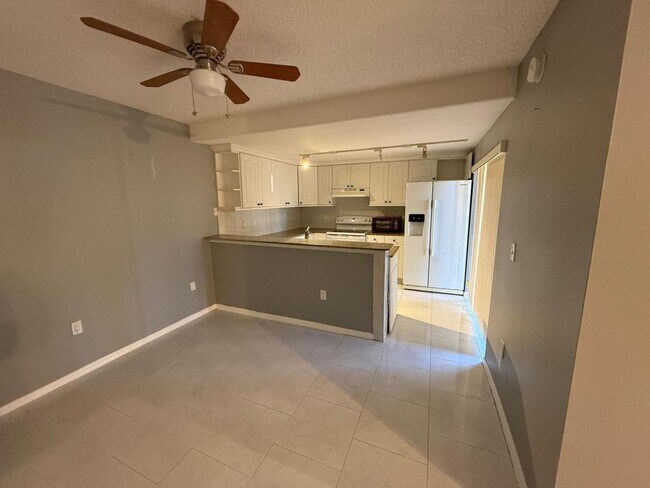 Photo - 5276 Middle Ct