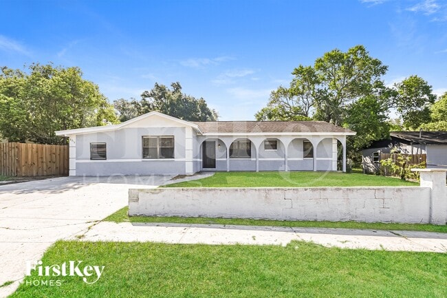 Building Photo - 8313 Oleander Ln