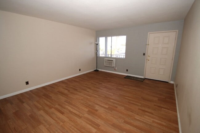 Photo - 797 E Harmon Ave