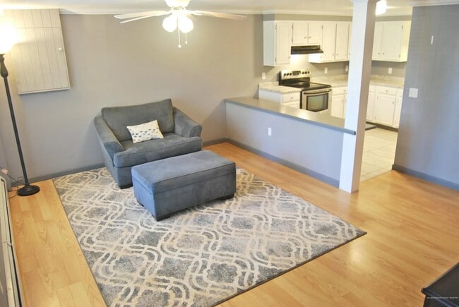 Building Photo - 209 Carsley Rd Rental
