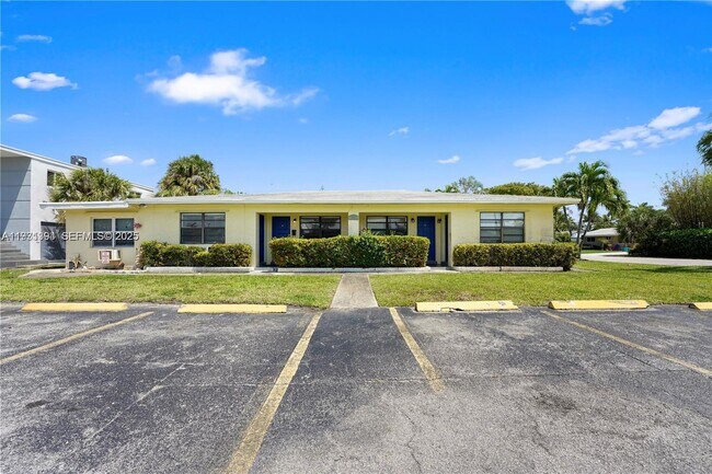 Photo - 380 SE 12th Ave Unit 2