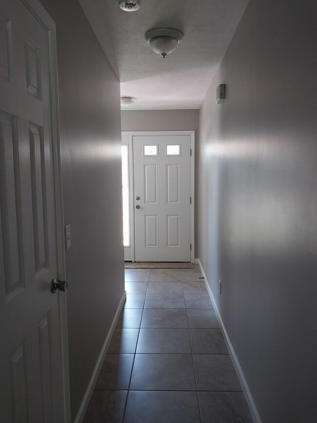 Photo - Gorgeous 3 Bedroom 2 Bath Townhome
