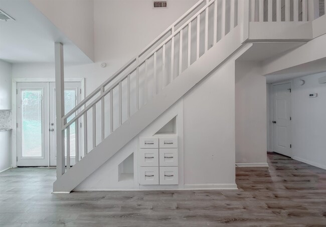 Photo - 3200 Langley Cir