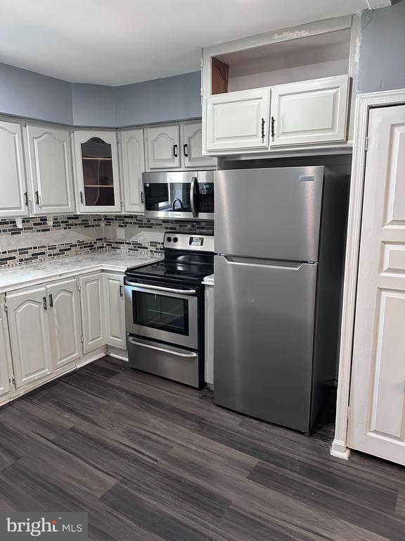 Photo - 4731 Meridian St