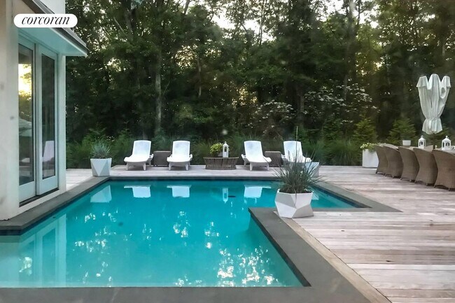 Photo - 184 Big Fresh Pond Rd