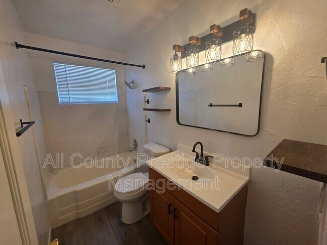 1915 E Osborn Rd Unidad 2
