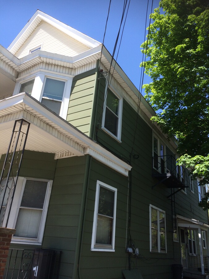 Photo - 1633 Broadway Unit Front down apt 1 front