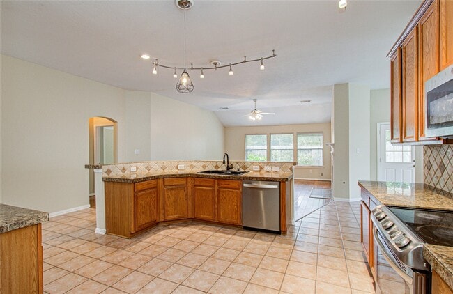 Photo - 18223 Heathridge Ln