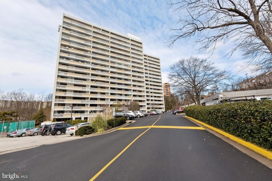 Photo - 6101 Edsall Rd
