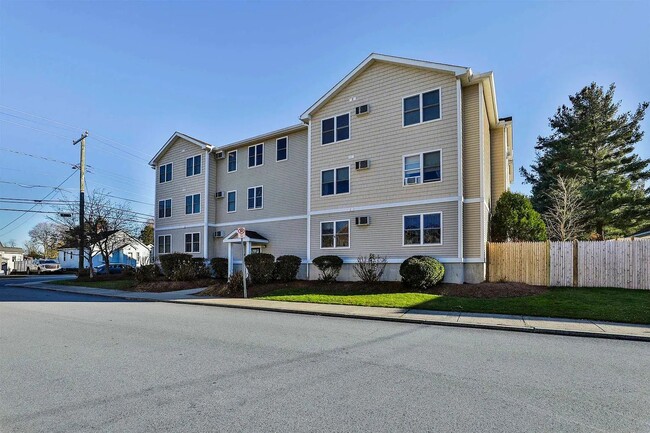 Building Photo - Nashua NH Unit 3
