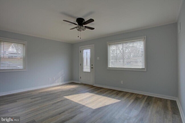 Photo - 232 Cabbel Dr