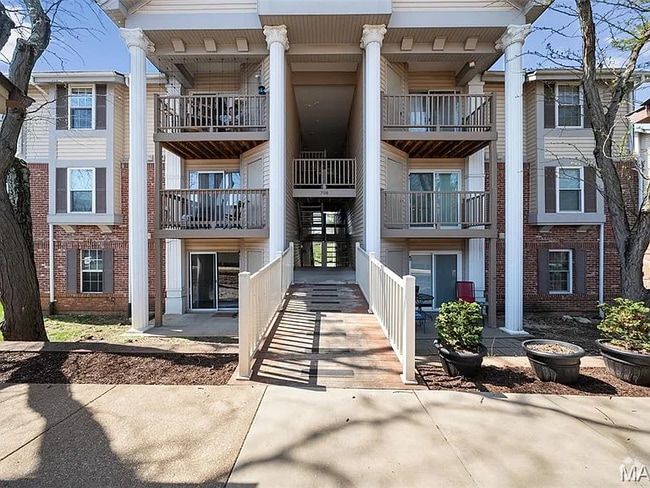 Building Photo - 708 Ridgeside Dr Unit Apt. C