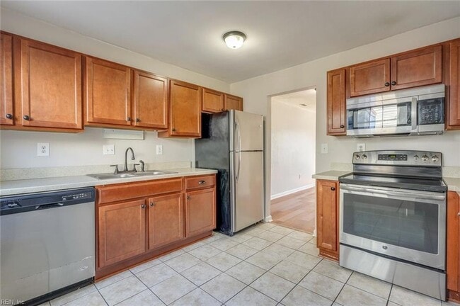 Photo - 436 Peregrine St