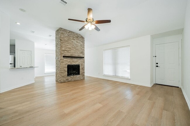 Photo - Move in Special 50% Off First Months Rent. Gorgeous 3 bed 2 bath - Welcome Home to Rowlett, TX