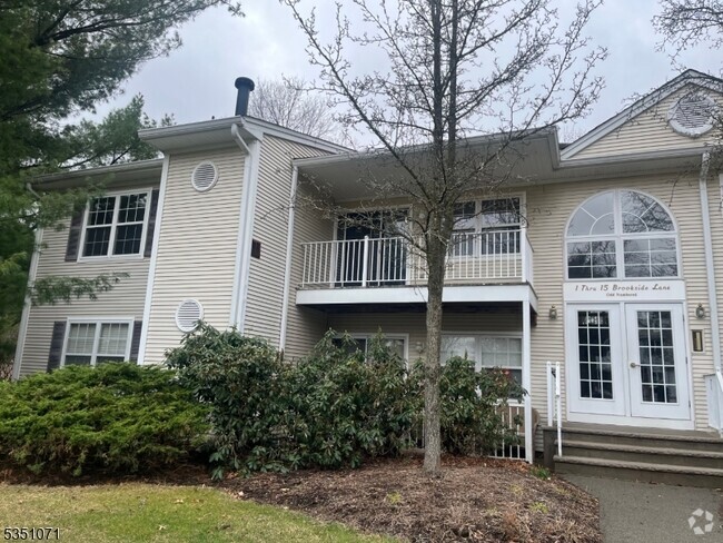 Building Photo - 9 Brookside Ln Rental