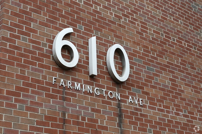 610 Farmington Ave