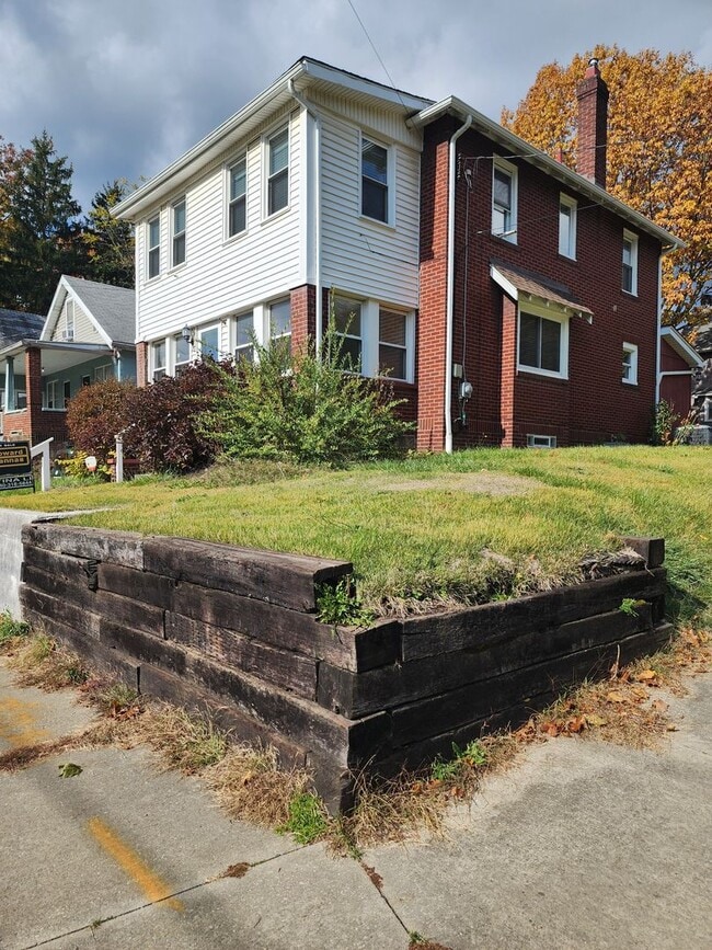 Photo - 97 E Emerling Ave