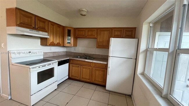 Photo - 6205 Rodman St