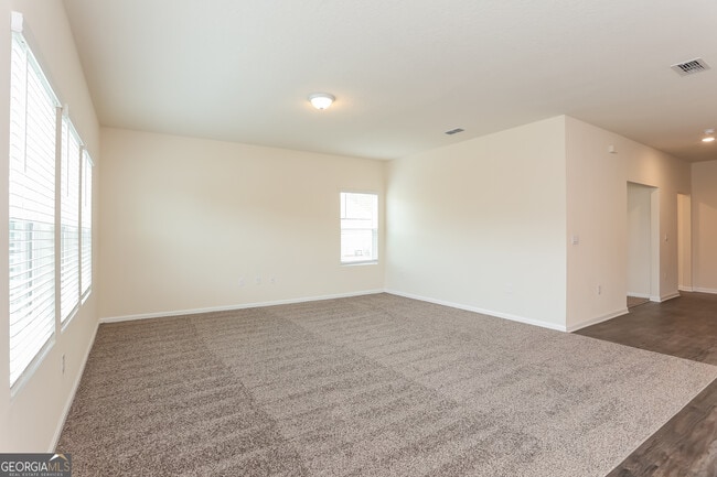 Photo - 145 Ashwood Cir