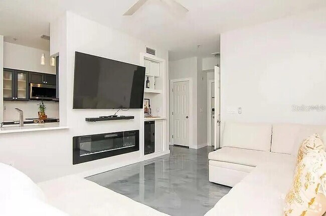 Building Photo - 1810 E Palm Ave Unit 4107 Rental