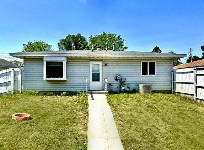 Backyard - 1710 Onalaska Ave