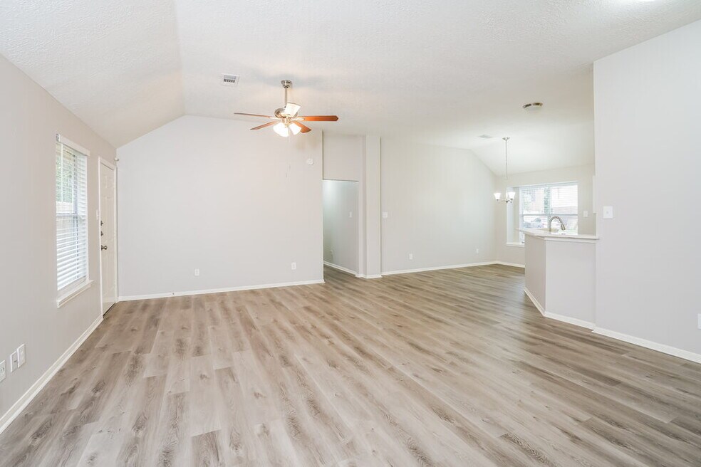 5200 Rockwood Dr