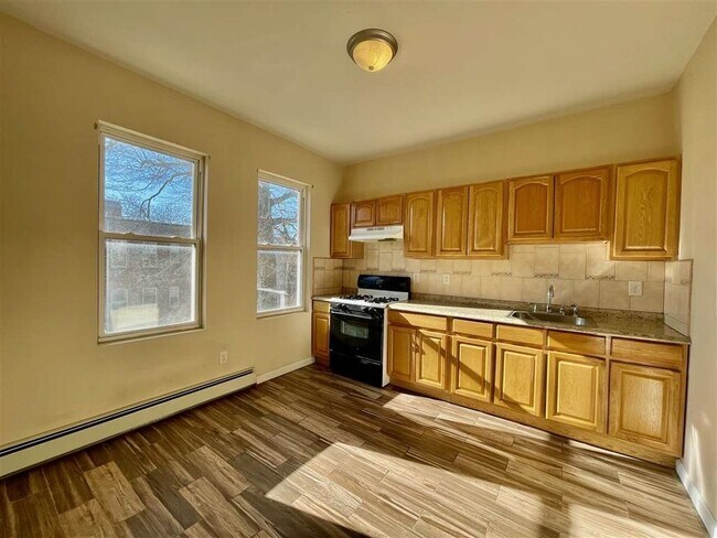 Photo - 263 Stegman St Unit 2