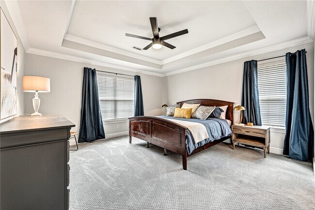 Photo - 701 SW Maidstone Ave