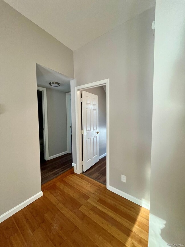 Photo - 56 Tilden Ln Unidad 2nd Floor Front