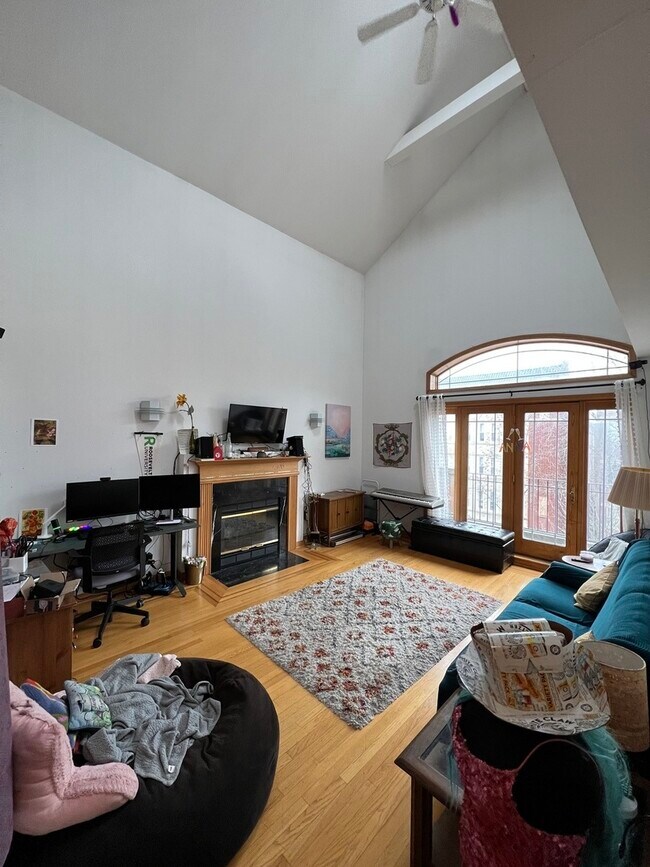 Photo - 4101 N Kenmore Ave Unit 3S