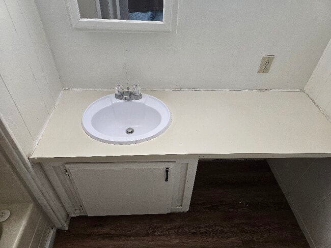 Photo - 2065 Atwater Blvd