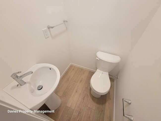 Photo - 1209 Keswick Dr SW