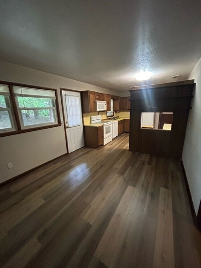 Photo - 306 Lanier Rd