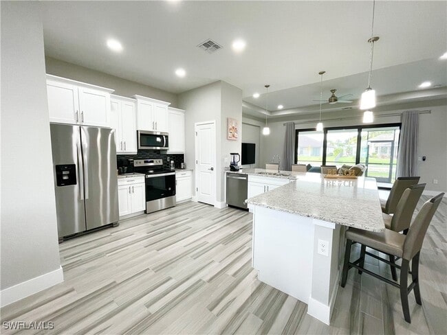 Photo - 812 SW 8th Pl