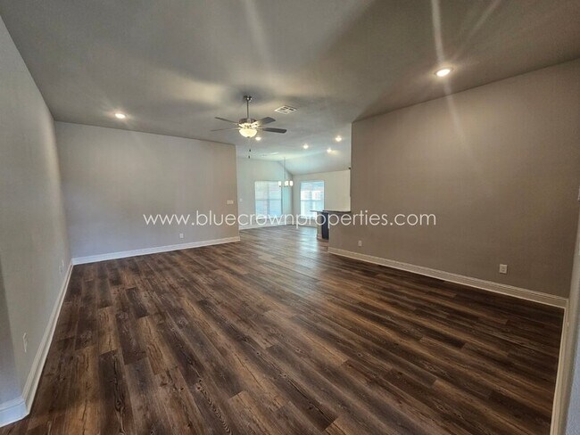 Photo - 2903 Tulip Dr